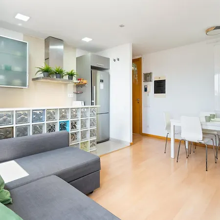 Fridays Flats Bright & Breezy Apartment Barcelona